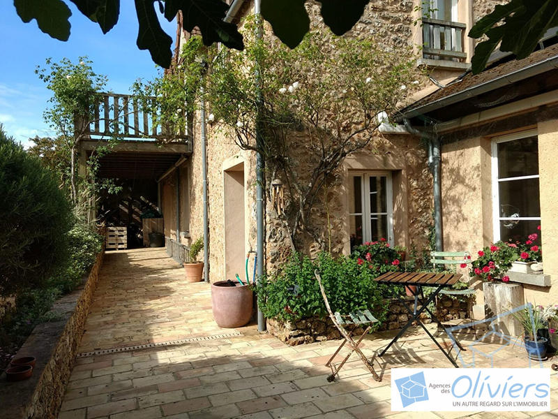 Maison - 180 m² - 5 pièces