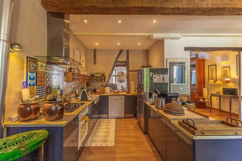 Maison de village - 184 m² - 6 pièces