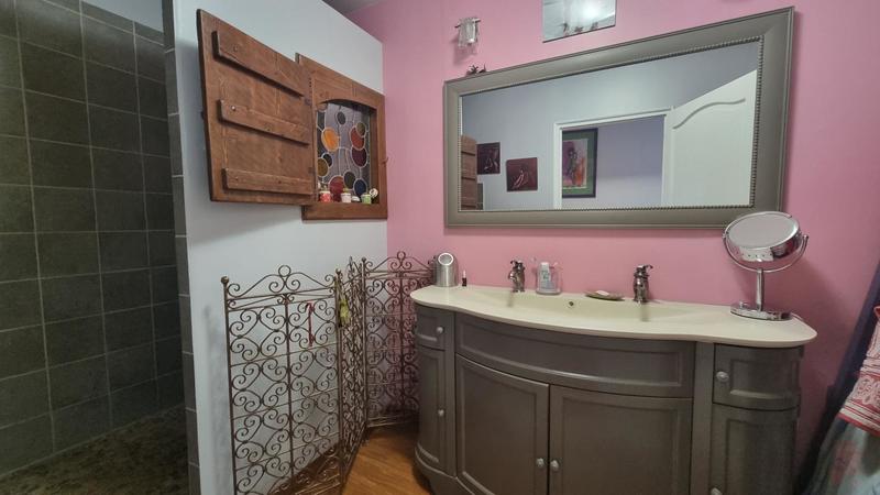 Loft - 138 m² - 6 pièces