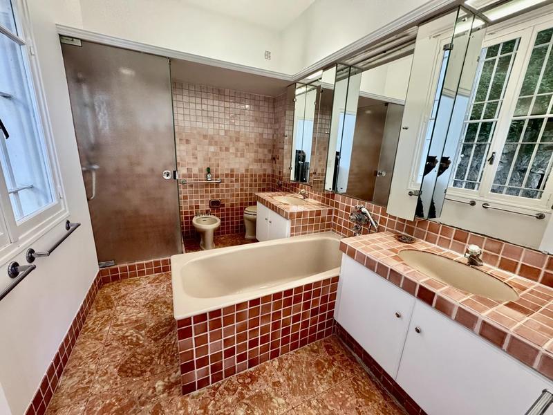 Appartement - 140 m² - 6 pièces