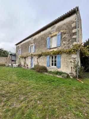 Maison en pierre - 180 m² - 6 pièces
