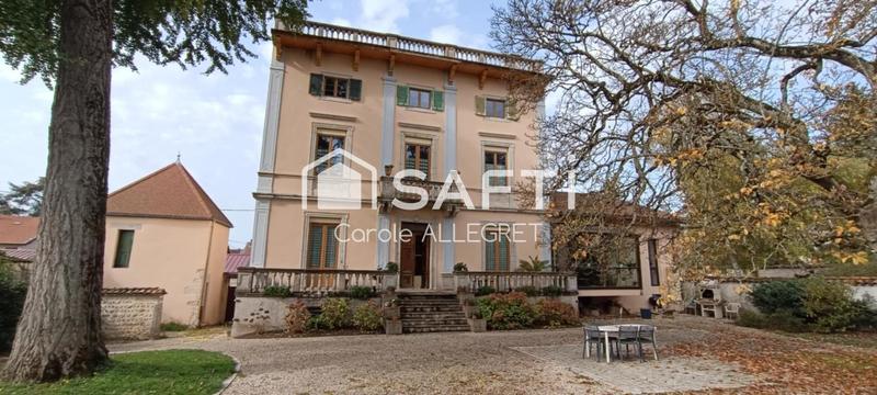 Maison de maîtres - 361 m² - 12 pièces