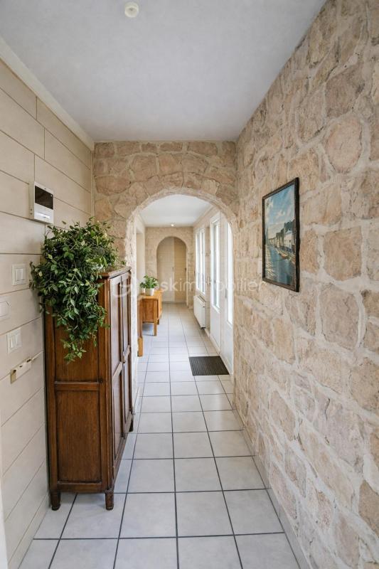 Propriété - 320 m² - 10 pièces