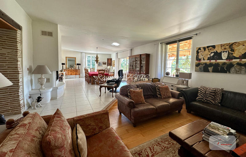 Maison - 515 m² - 16 pièces