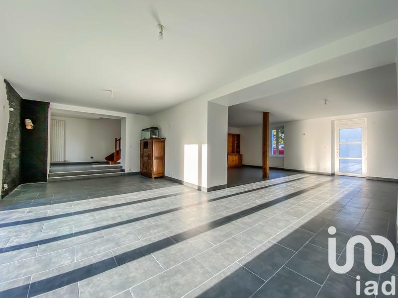 Maison - 273 m² - 7 pièces