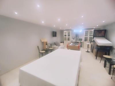 Maison - 180 m² - 6 pièces