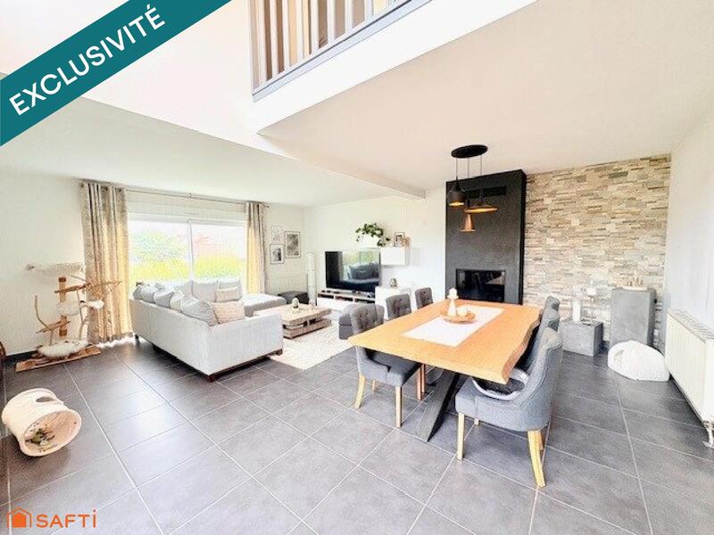 Maison - 160 m² - 10 pièces