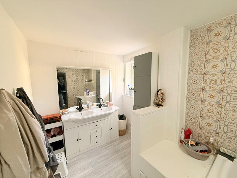 Maison - 194 m² - 7 pièces