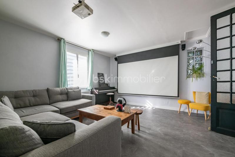 Maison en pierre - 165 m² - 9 pièces