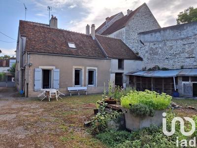 Maison - 197 m² - 8 pièces