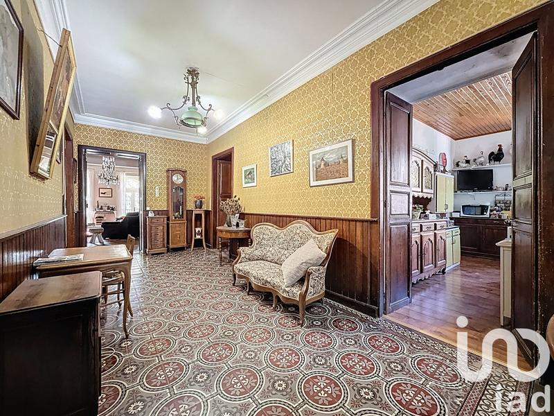 Château - 330 m² - 11 pièces