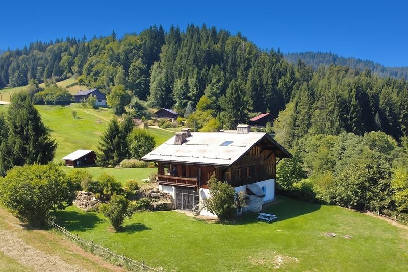 Châlet - 304 m² - 9 pièces