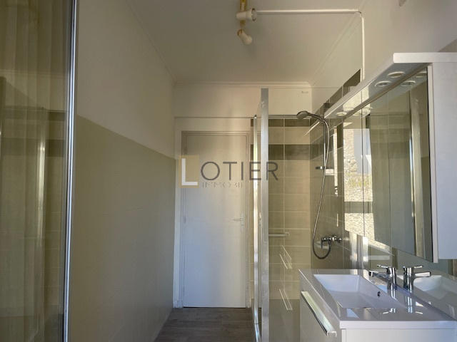 Appartement - 93 m² - 3 pièces