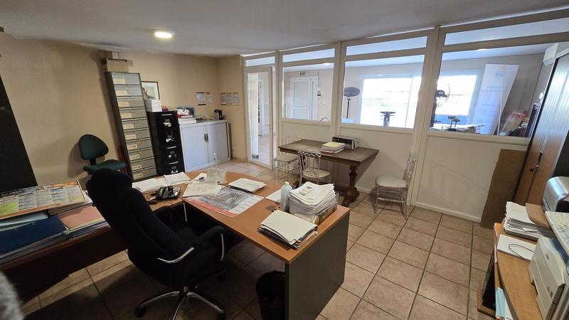 Bureau - 465 m² - 7 pièces