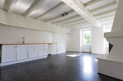 Maison - 243 m² - 5 pièces