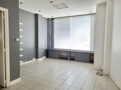 Local commercial - 101 m² - 3 pièces