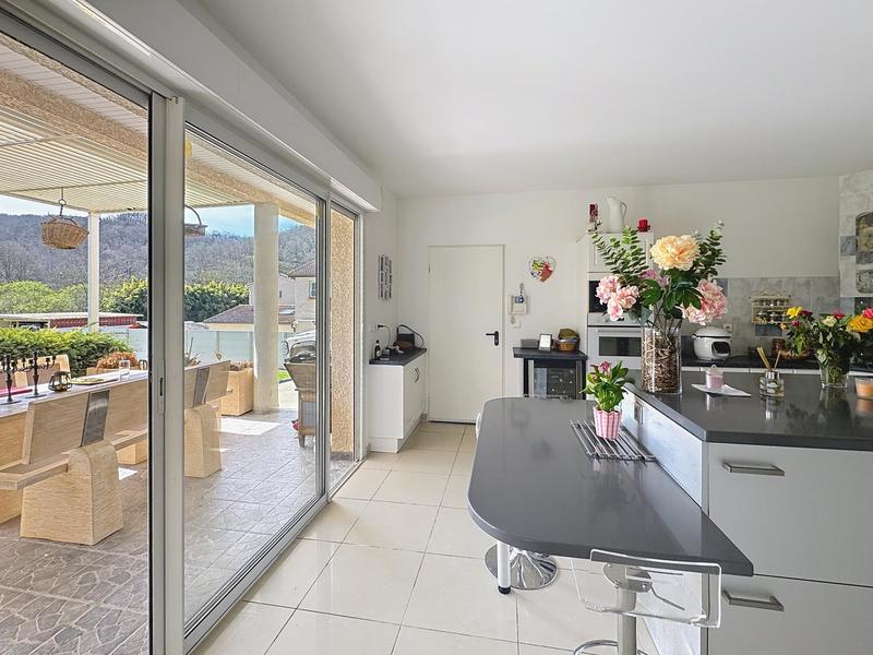 Maison - 294 m² - 6 pièces