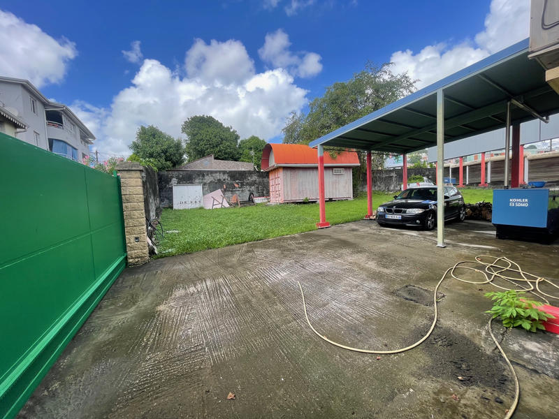 Local commercial - 124 m²