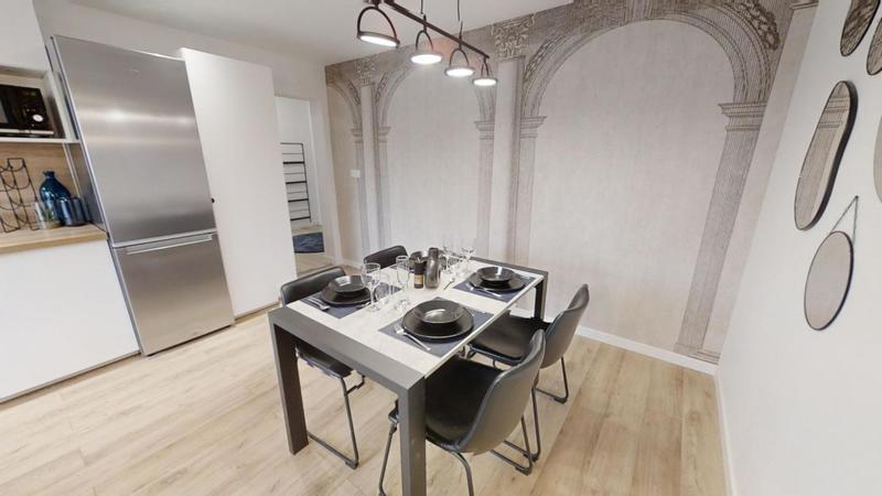 Appartement - 81 m² - 5 pièces