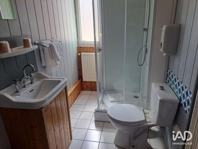 Local commercial - 1 900 m²