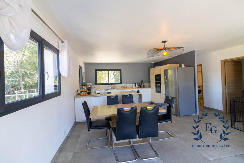 Maison contemporaine - 145 m² - 6 pièces