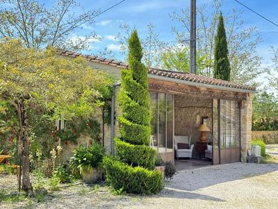 Maison - 361 m² - 11 pièces