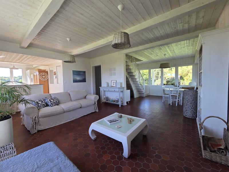 Maison - 176 m² - 6 pièces