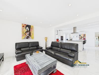 Maison - 134 m² - 7 pièces