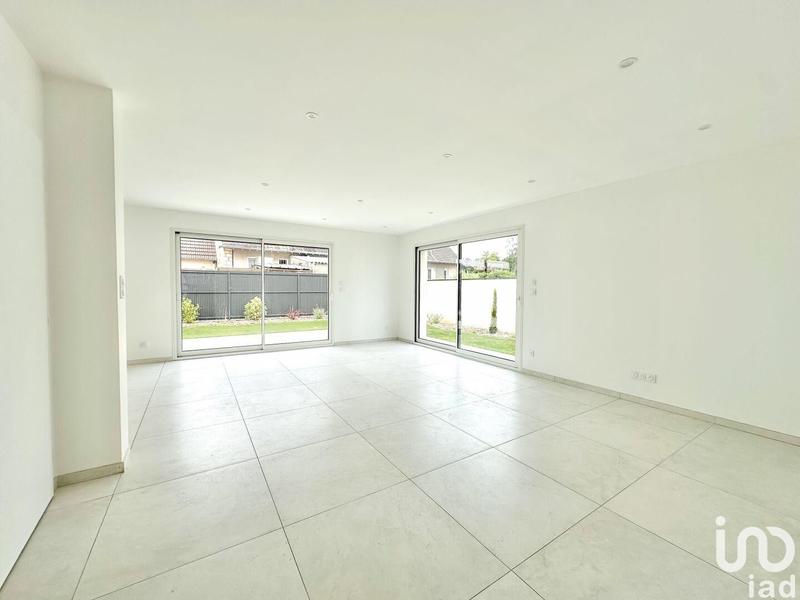 Maison - 140 m² - 5 pièces