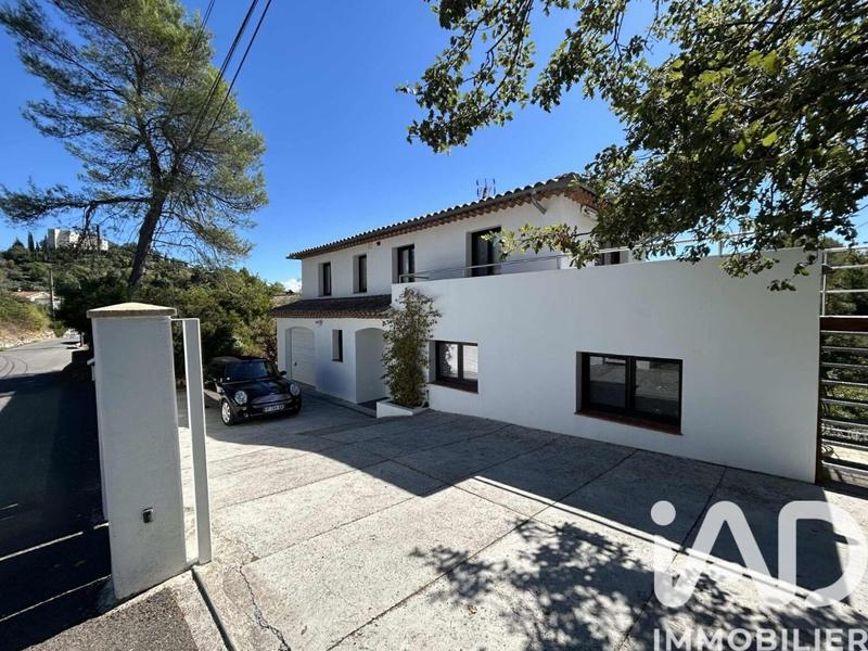 Maison - 150 m² - 5 pièces