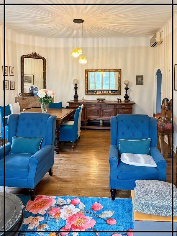 Maison - 254 m² - 12 pièces