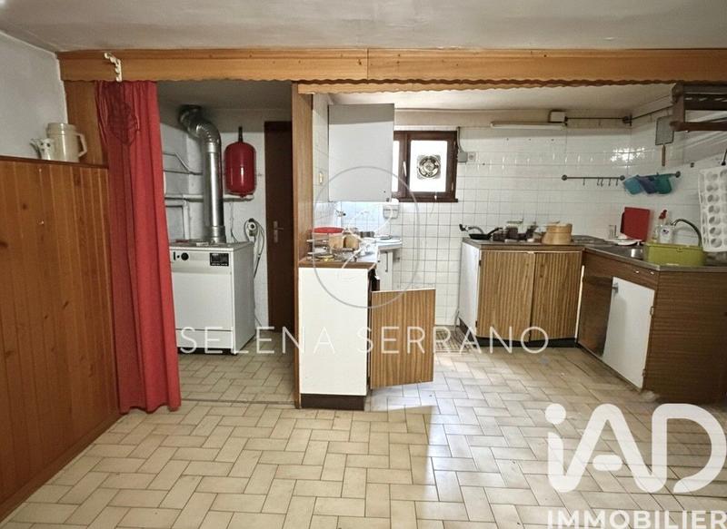 Maison - 251 m² - 7 pièces