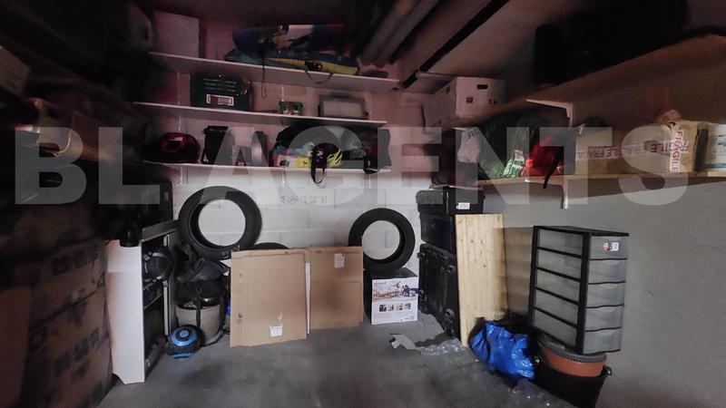 Parking / Garage - 15 m²