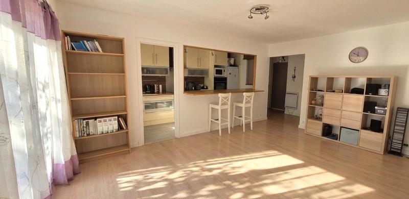 Appartement - 90 m² - 5 pièces