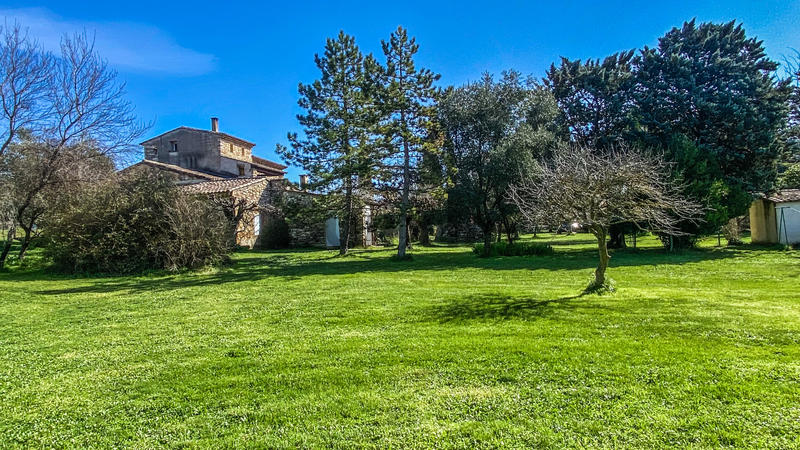 Mas - 185 m² - 7 pièces