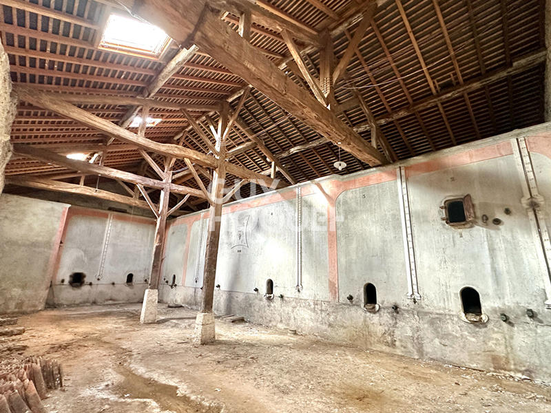 Maison - 216 m² - 8 pièces