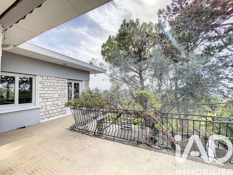 Maison - 193 m² - 6 pièces