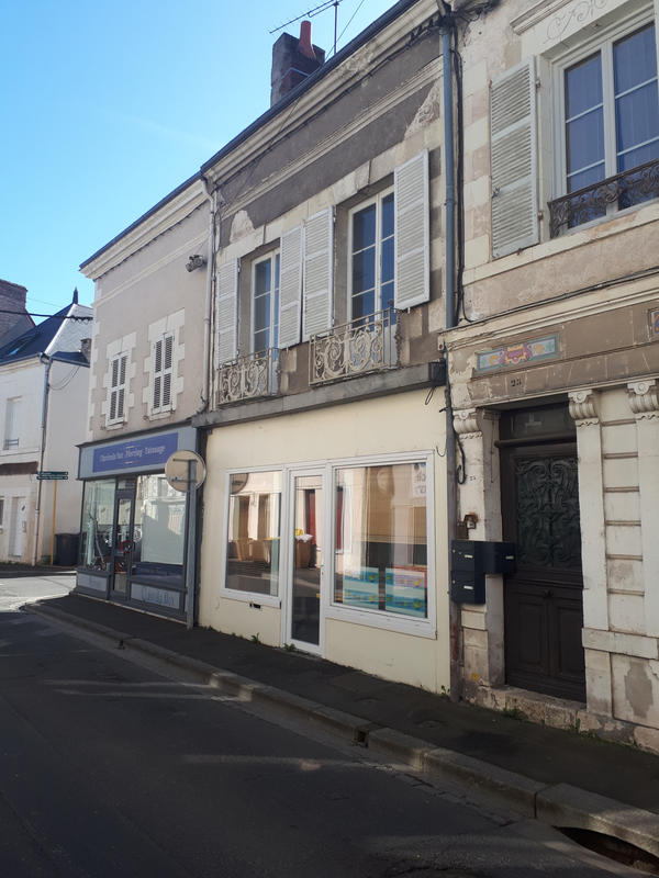 Maison - 240 m² - 8 pièces