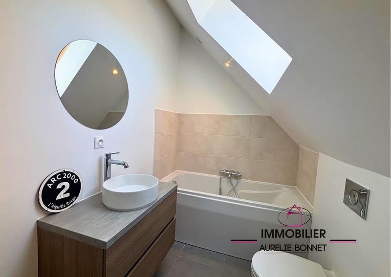 Maison - 93 m² - 5 pièces