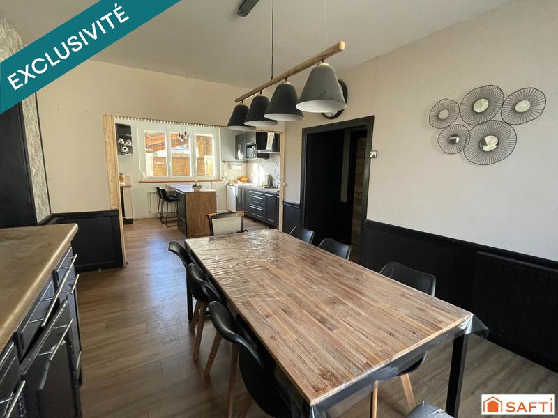 Maison - 235 m² - 8 pièces