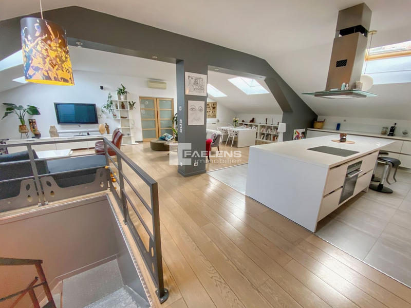 Maison - 200 m² - 4 pièces