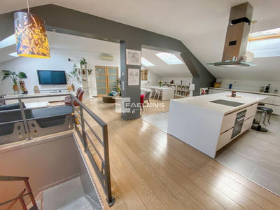 Maison - 200 m² - 4 pièces