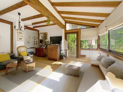 Maison - 207 m² - 8 pièces