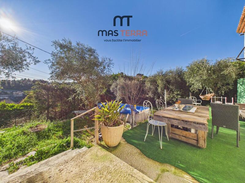 Villa - 223 m² - 9 pièces