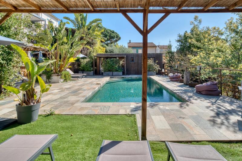 Villa - 201 m² - 7 pièces