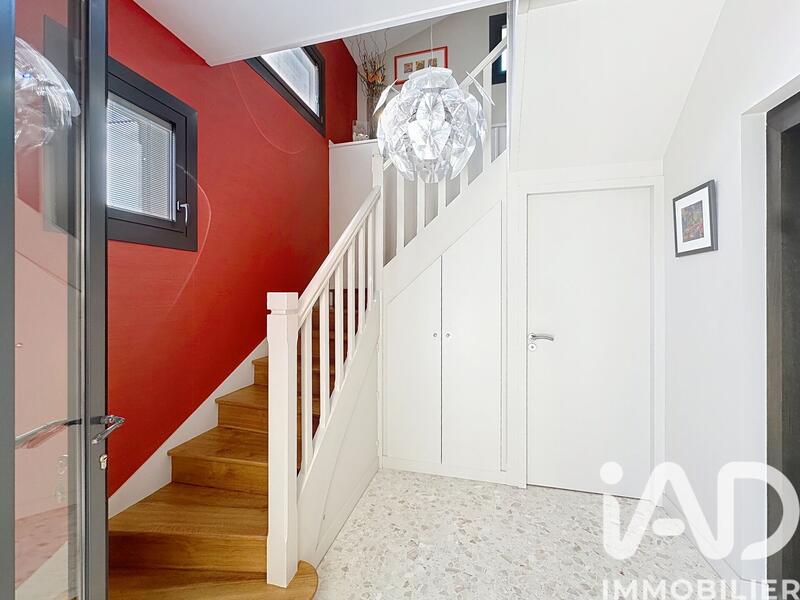 Maison - 280 m² - 10 pièces