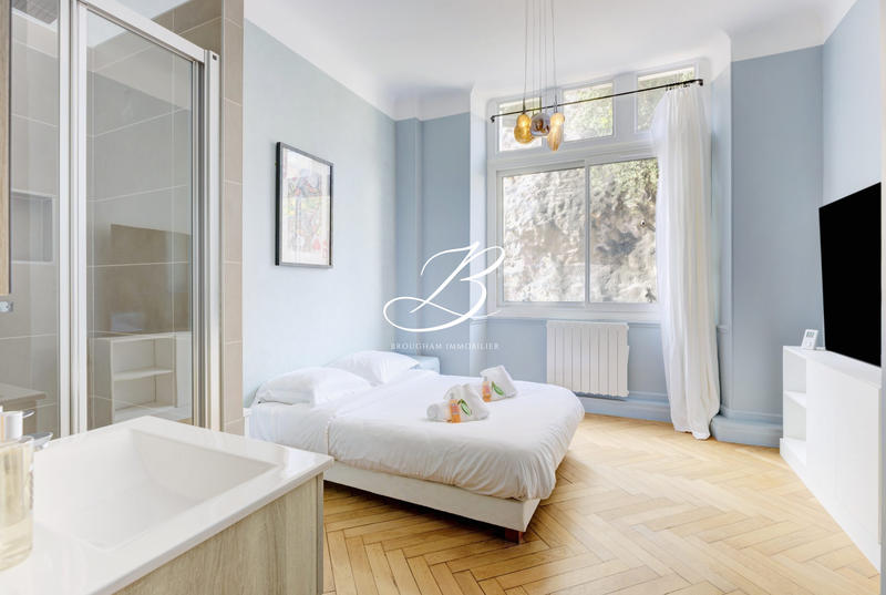 Appartement - 165 m² - 4 pièces