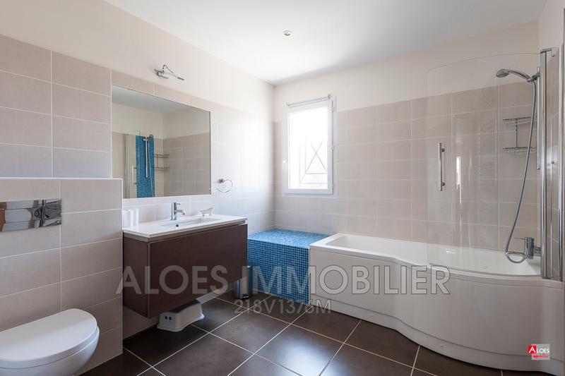 Maison - 194 m² - 5 pièces