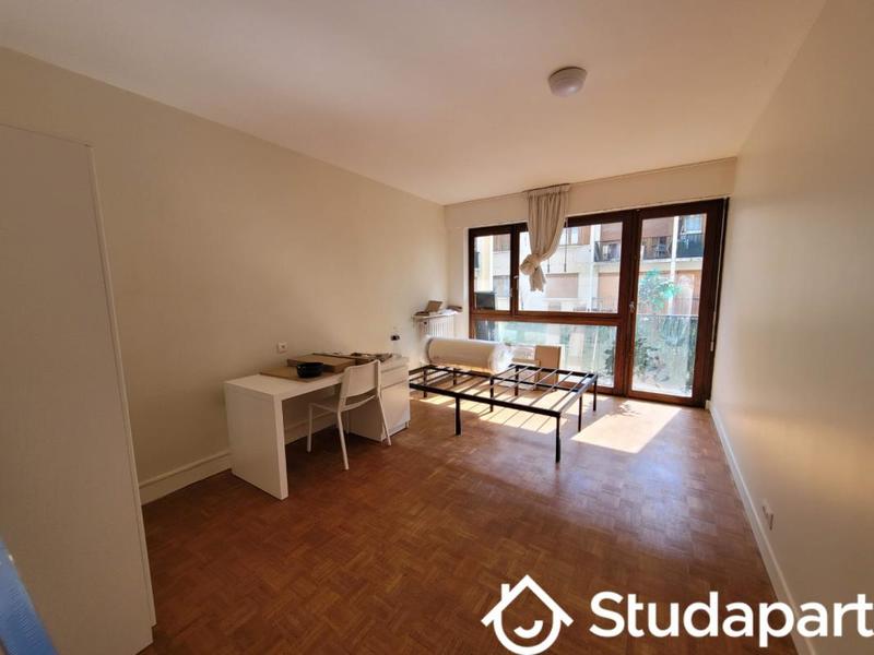 Chambre - 85 m² - 1 pièce