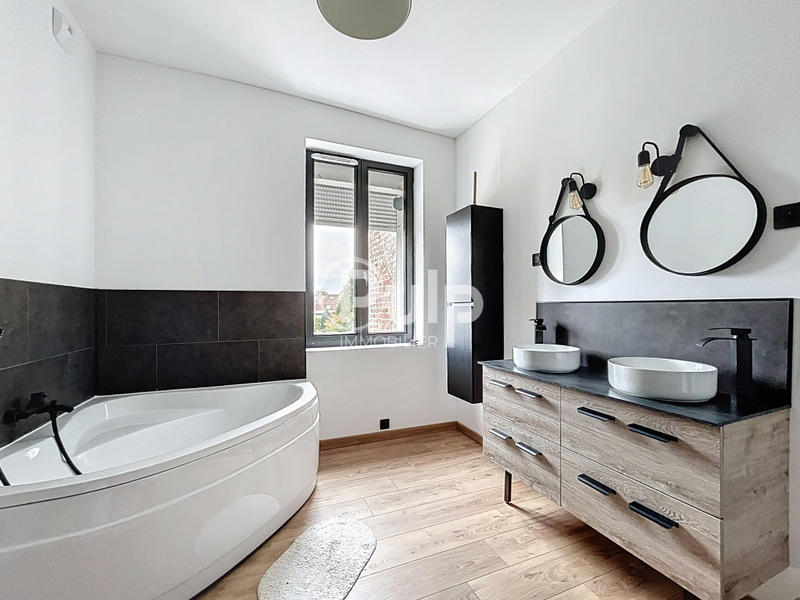 Maison de ville - 139 m² - 6 pièces